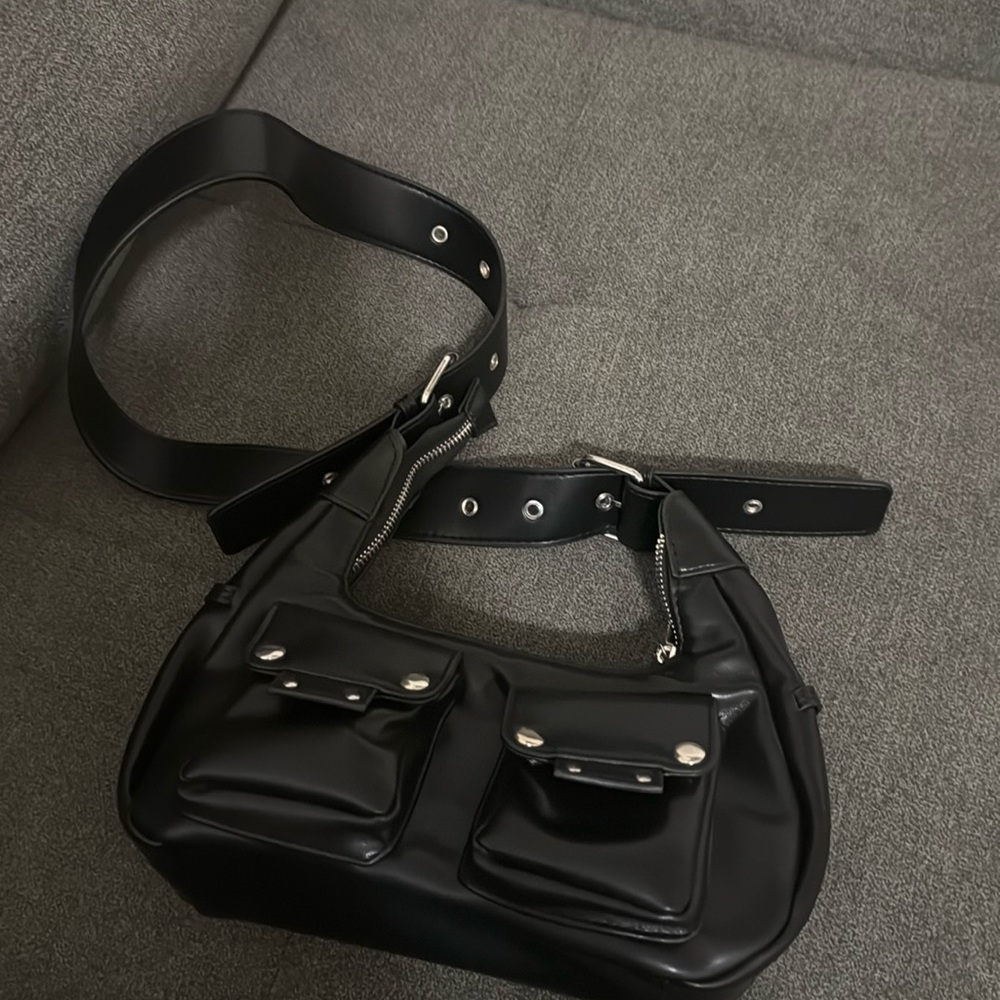 brand new never used edikted purse